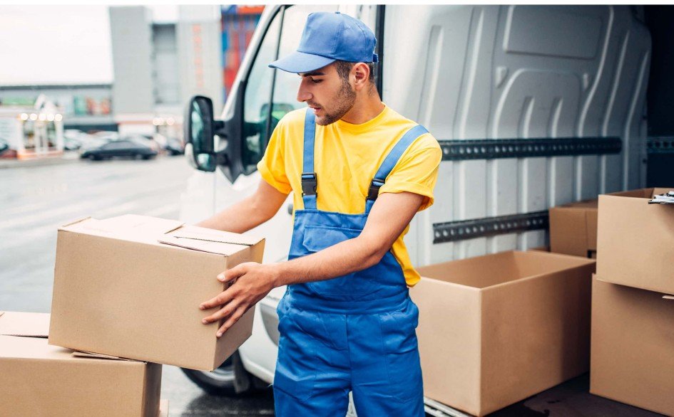 The Role of Customer Reviews in Shaping Courier Services in Crawley