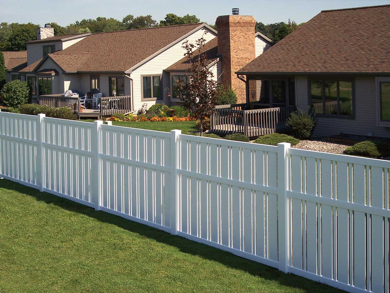 Fence Builders Near Me and Guide New Home Builders Near Me